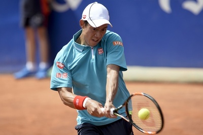 錦織がフルセット制し準決勝へ、バルセロナ・オープン