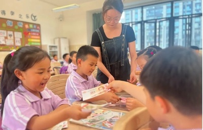 キャッシュレスが浸透した中国 小学校では現金の使い方を教える授業
