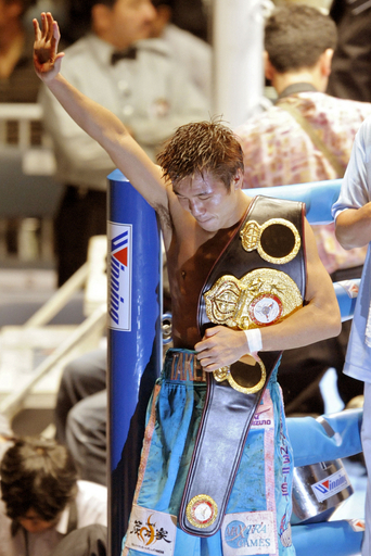 坂田 判定で久高を下しWBA世界フライ級4度目の防衛に成功