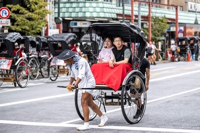 Tourists flock to Sensoji Temple in Asakusa, Tokyo