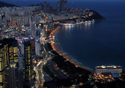 7歳女児、転落男性に直撃され死亡 飛び降り自殺の巻き添えか