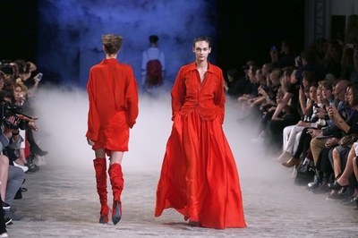 女性パイロットをイメージ、「A.F.ヴァンデヴォースト」15年春夏