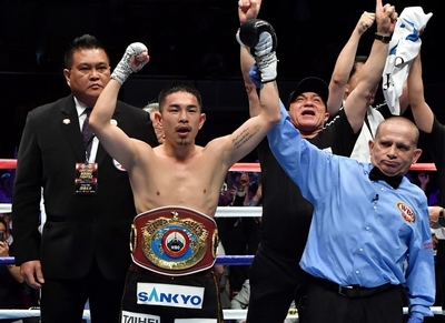 井岡が日本人初の4階級制覇、WBO世界Sフライ級王座獲得