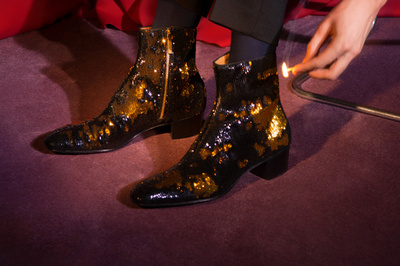 「クリスチャン ルブタン」メンズ4cmヒールでバッドボーイに