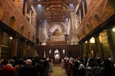 老母を裸にして辱め…男女関係めぐりコプト教徒を襲撃 エジプト