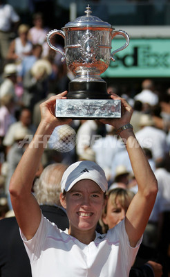 【写真特集】全仏オープンテニス、女子シングルス歴代優勝選手 2000年以降 写真22枚 ファッション ニュースならMODE PRESS