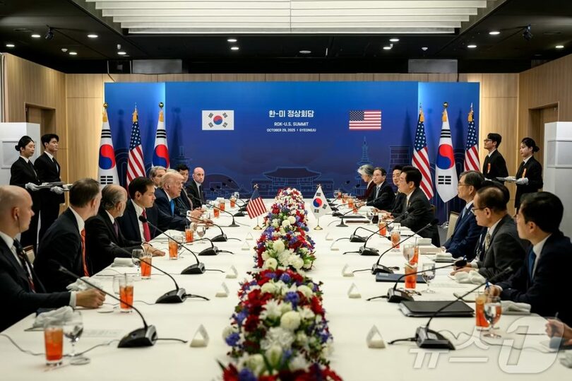 10月29日、慶州国立博物館で開かれた韓米首脳会談＝ホワイトハウス公式写真(c)news1