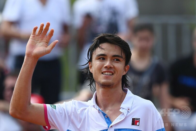 ダニエル太郎がヤノヴィッツに快勝、ストレートで全仏2回戦へ