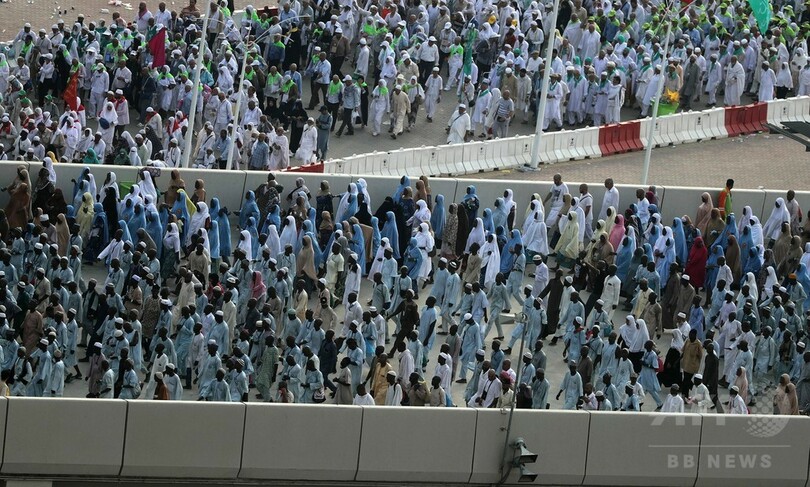 イスラム教の大巡礼「ハッジ」、大集結する巡礼者とバス