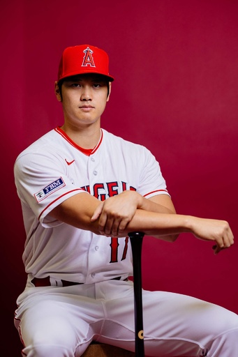 エンゼルスの大谷翔平、春季キャンプ恒例のフォトデーに参加 写真15枚