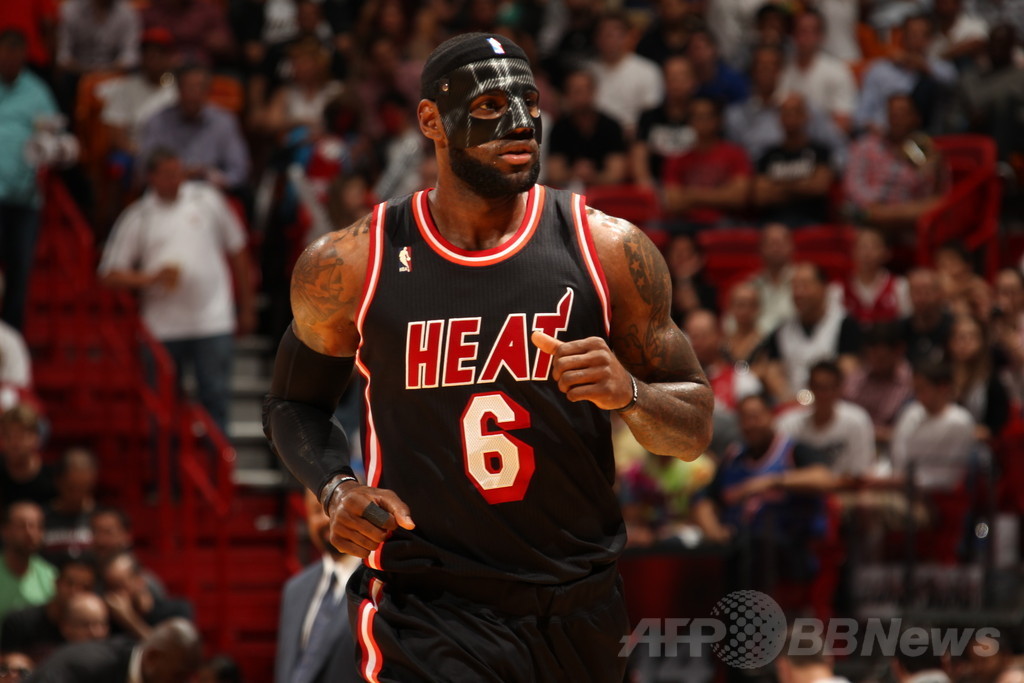 adidas　NBA マイアミヒート レブロンジェイムス ゲームシャツL　バスケ ヴィンテージファッション - adidas/NBA マイアミヒート