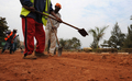 ルワンダ・キガリ（Kigali）で建設中の道路（2010年8月11日撮影）。(c)AFP/SIMON MAINA