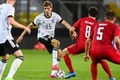 サッカー国際親善試合、ドイツ対デンマーク。ボールをコントロールするドイツのトーマス・ミュラー（中央、2021年6月2日撮影）。(c)CHRISTOF STACHE / POOL / AFP