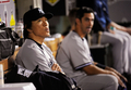 09MLB、ニューヨーク・ヤンキース（%%New York Yankees%%）の松井秀喜（%%Hideki Matsui%%）は21日、ロサンゼルス・エンゼルス・オブ・アナハイム（%%Los Angeles Angels of Anaheim%%）戦の8回に代打で出場し、第27号ソロ本塁打を放った。試合はヤンキースが2-5で敗れた。写真はベンチで戦況を見守るヤンキースの松井秀喜。（2009年9月21日撮影）(c)AFP/Getty Images/Kevork Djansezian