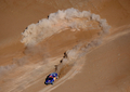 ダカールラリー2010（%%Dakar Rally 2010%%）第7ステージ（イキケからアントファガスタ、競技区間600キロメートル（総距離641キロメートル））。5時間41分29秒を記録し、四輪部門でステージ優勝したフォルクスワーゲン（%%Volkswagen%%）のナサール・サレー・アルアティヤ（%%Nasser Saleh al-Attiyah%%）。（2010年1月8日撮影）(c)AFP/GABRIEL BOUYS