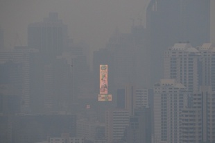 バンコク、大気汚染が急激に悪化 政府が対策約束
