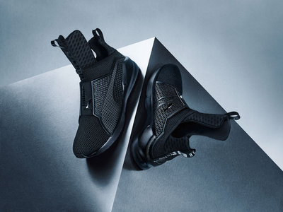 「プーマ バイ リアーナ」の新作スニーカー「フェンティ トレーナー」