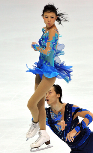 ホウ清／トウ健組がペアSP首位、フィギュアGP第2戦