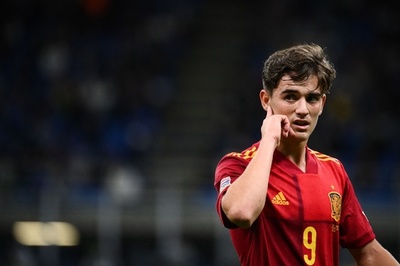 17歳ガビはスペイン代表の「未来」 エンリケ監督が称賛