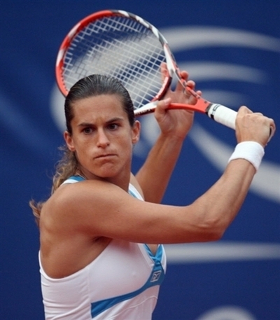 ＜女子テニス カタール・テレコム・ドイツ・オープン2007＞モウレズモ 第1セットを先取するも試合は雨のため延期へ - ドイツ