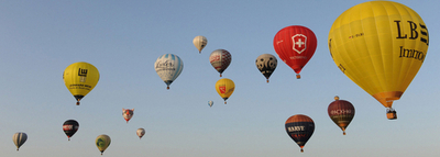 色とりどりに空を舞う、ドイツで国際熱気球フェスティバル