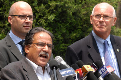 ネパール毛派政権誕生、王政廃止へ