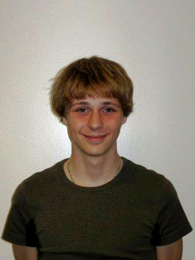 「僕は誰？」 森に住んでいた身元不明少年、警察が写真公開 ドイツ