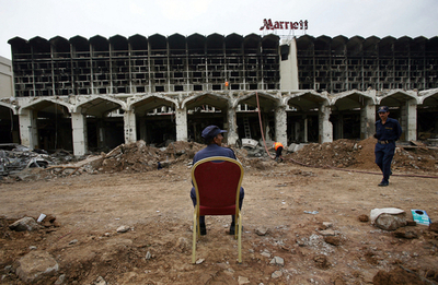 パキスタン大統領と首相、ホテル夕食変更で爆弾テロ逃れる