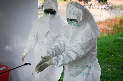 エボラ出血熱の死者4人に ウガンダ