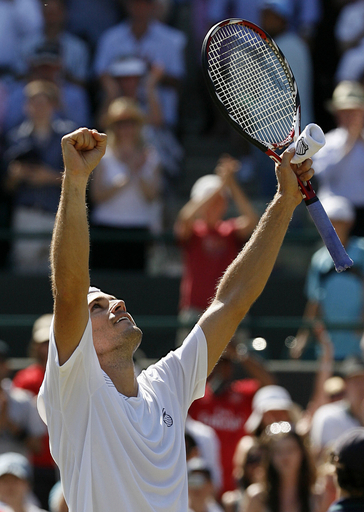 ハース ジョコビッチを下し準決勝進出、ウィンブルドン選手権