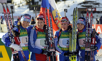 ロシア 女子4x6キロメートルリレーを制す、バイアスロンW杯