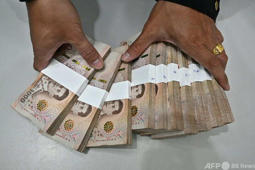 公務員4人の口座から計84億円、発覚後解雇 タイ