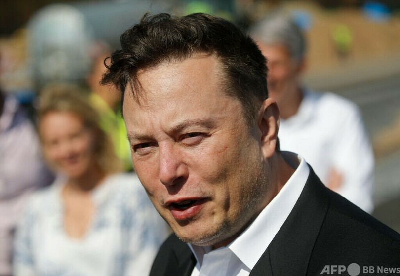 マスク氏、ツイッター買収を再提案か 株価急騰で取引停止