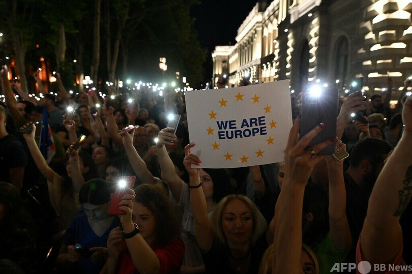 ジョージアでEU加盟支持の大規模デモ、12万人超参加