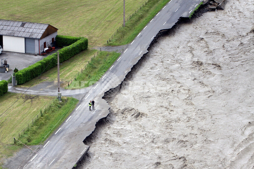 フランス各地で悪天候 洪水で2人死亡 写真21枚 国際ニュース Afpbb News