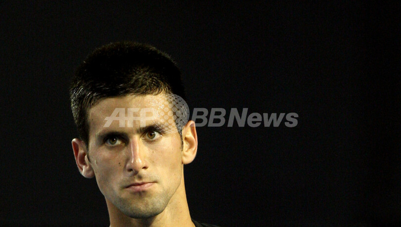 ジョコビッチ フェデラーを降し自身初の全豪決勝進出