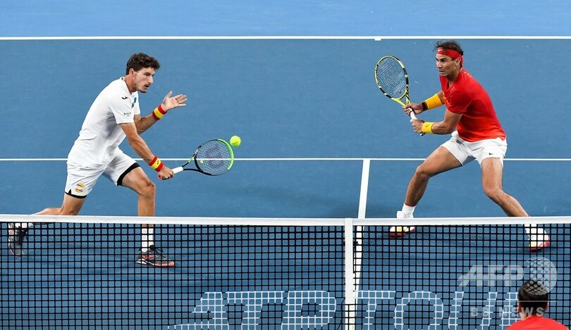 スペイン、ナダルが単落とすも4強入り ATPカップ