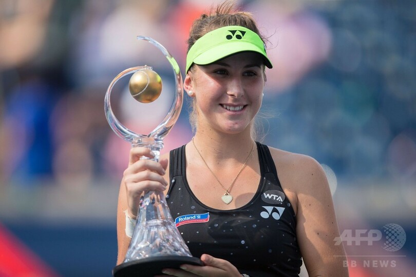 スイスの18歳ベンチッチが優勝、ハレプは途中棄権 ロジャーズ・カップ