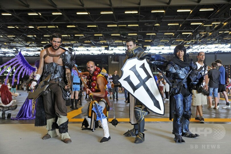 仏パリでジャパンエキスポ開幕、コスプレ好きが大集合