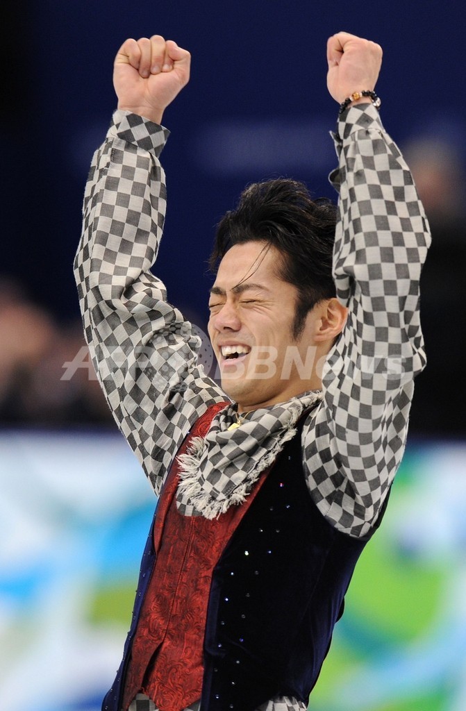 高橋が男子フィギュア初メダルの銅 優勝はライサチェク、バンクーバー冬季五輪