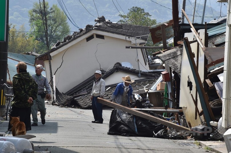 熊本 益城町 各地に倒壊家屋 写真12枚 国際ニュース Afpbb News