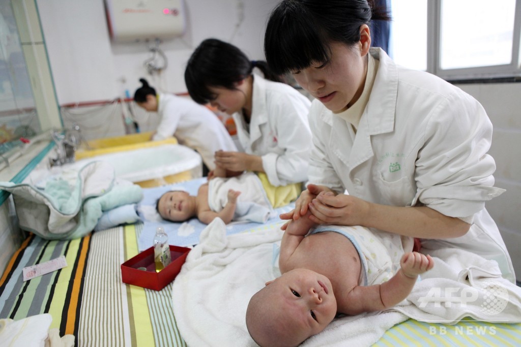 中国、70年ぶりに人口減少 「人口動態上の危機」 専門家 中国、70年ぶりに人口減少 「人口動態上の危機」 専門家
