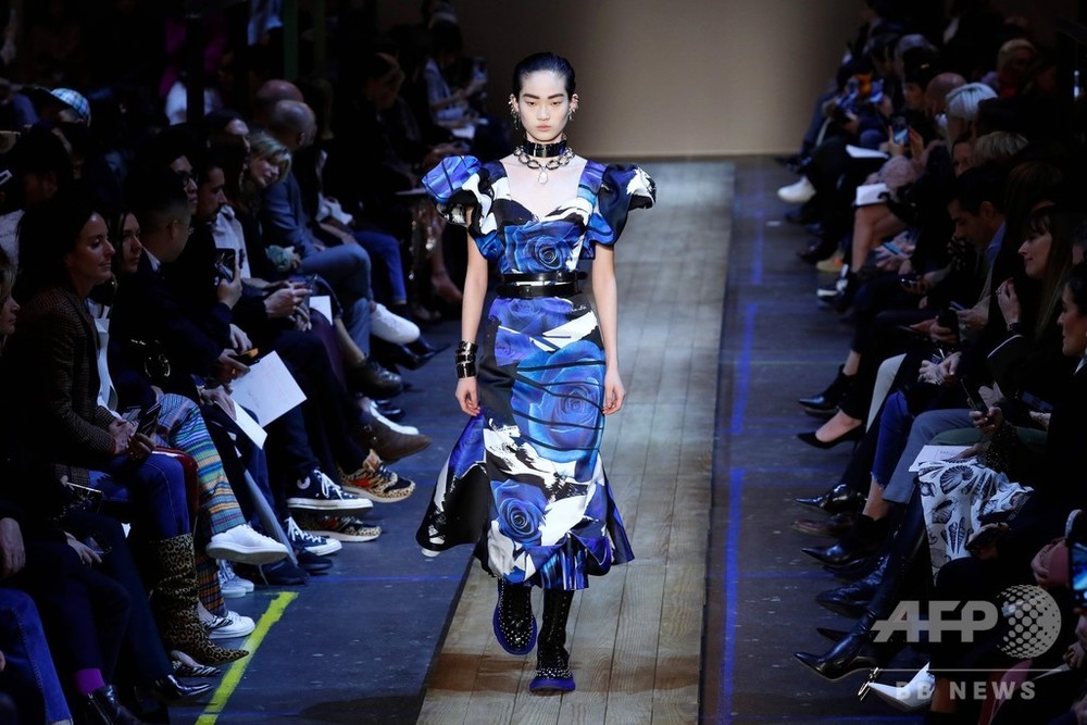 アレキサンダー・マックイーン」19/20年秋冬 写真45枚 国際ニュース