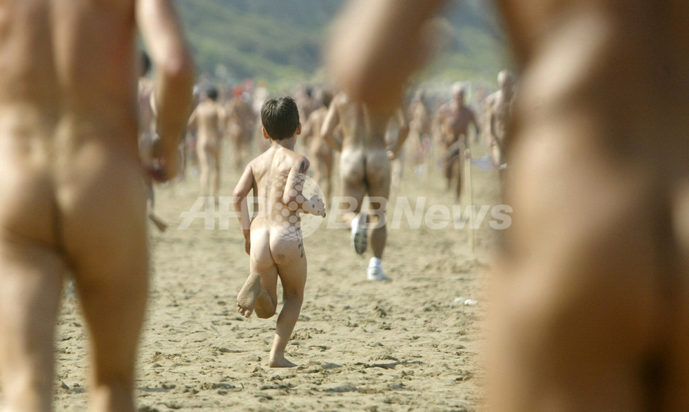 全裸ハイキングは わいせつ行為 ではない 男性が勝訴 スイス 写真1枚 国際ニュース Afpbb News