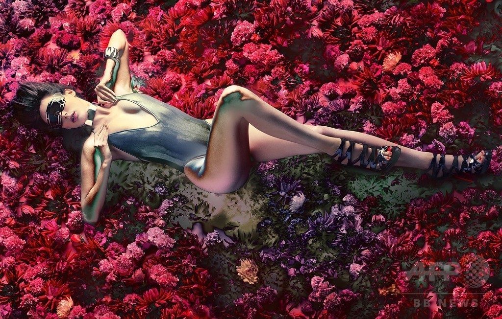 計良×勅使河原、花を題材にしたヘアメイク写真展を開催