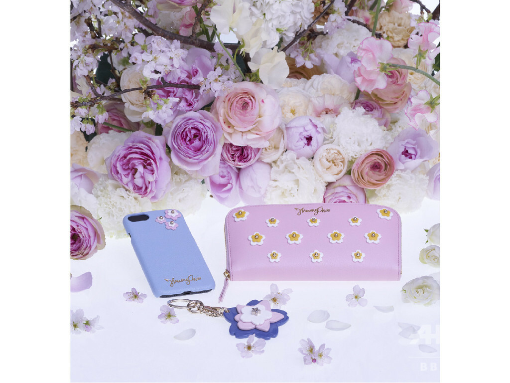 ジミー チュウ」桜がテーマの日本限定コレクション発売 写真10枚