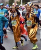 東京マラソン2015。仮装してレースに臨むランナー（2015年2月22日撮影）。(c)AFP/TOSHIFUMI KITAMURA