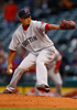 11MLB、クリーブランド・インディアンス（Cleveland Indians）対ボストン・レッドソックス（Boston Red Sox）。先発登板し、5回を投げ6安打、3失点で敗戦投手となったレッドソックスの松坂大輔（Daisuke Matsuzaka、2011年4月6日撮影）。(c)AFP/Getty Images/Jared Wickerham