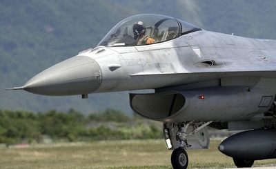 搭乗客の違反行為で戦闘機が緊急出動、3日間で2度目 米国