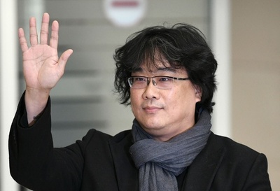 アカデミー賞受賞の『パラサイト』監督、韓国に凱旋